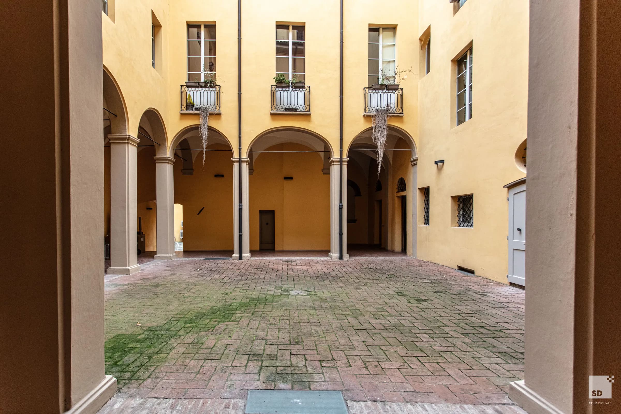 Il cortile interno di Palazzo Bocchi.