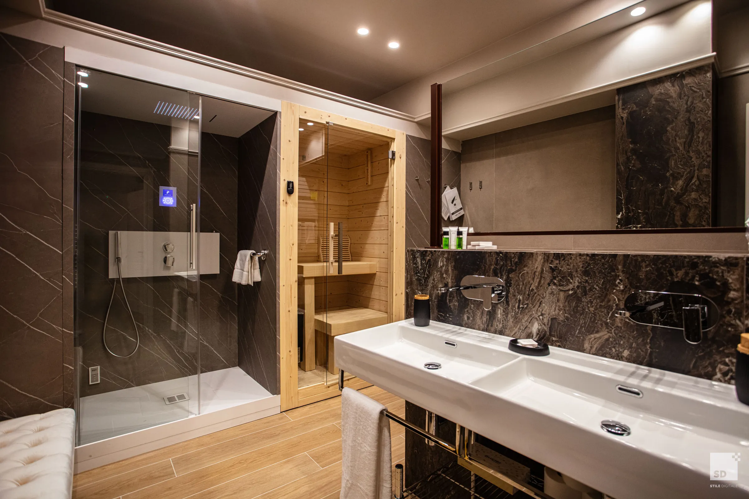 Bagno in marmo — Wellness Suite